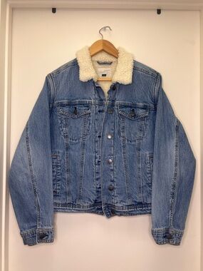 Universal Thread Sherpa Lined Denim Jacket L Cozy Trucker Jean Jacket